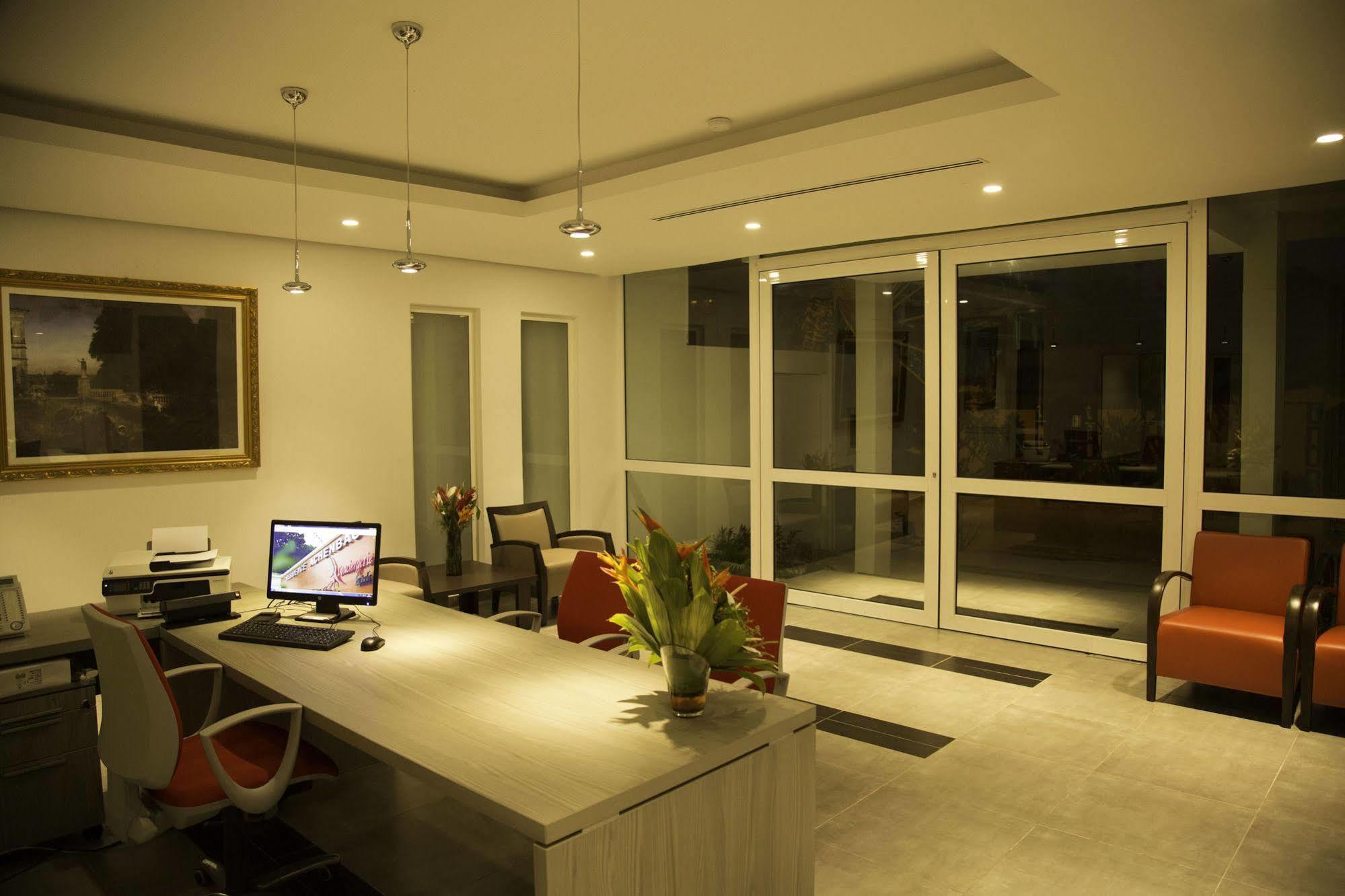 Residence Achenbach Αμπιτζάν Εξωτερικό φωτογραφία